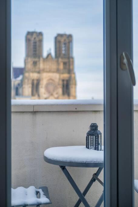 Ferienwohnung Le Clovis - Cathedrale Reims Exterior foto